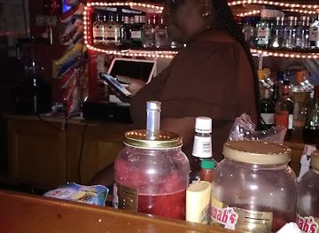 Plum's Lounge
