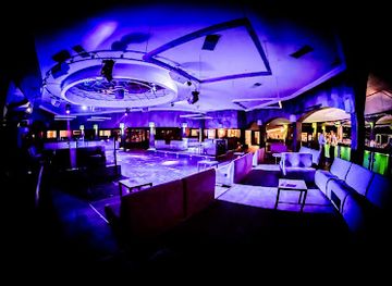 italy/versilia/nightclub/bussola-versilia