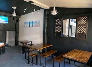 philippines/ilocos-norte/laoag-city/nightclub/hebros