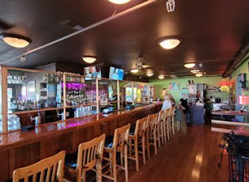 florida/apalachicola/nightclub/up-to-no-good-tavern