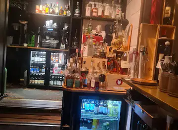 bar LOKAL