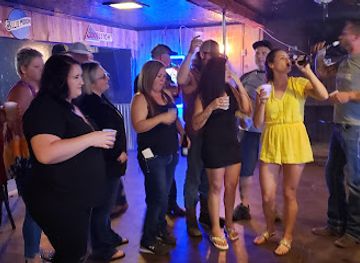 oklahoma/lake-texoma/nightclub/hometown-hideout