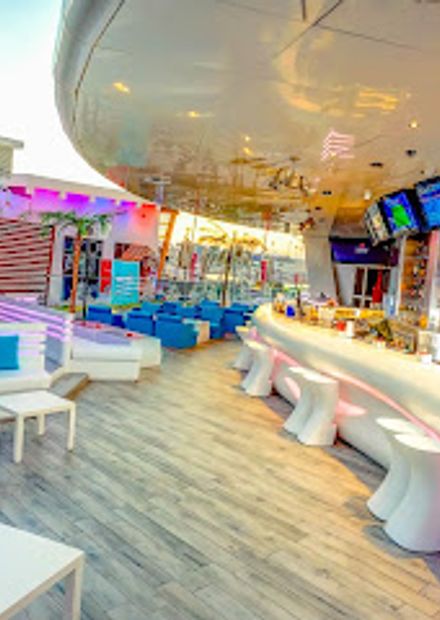 Best Hotels Near Stars N Bars (Yas Island) | Evendo