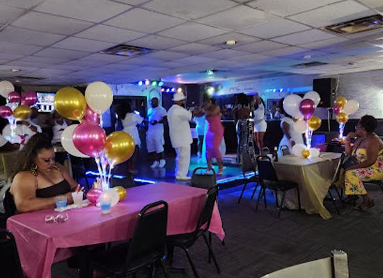 indiana/the-uplands/nightclub/new-fountain-lounge