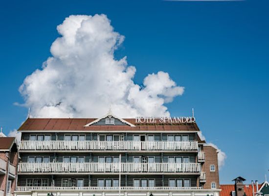 netherlands/volendam/nightclub/art-hotel-spaander