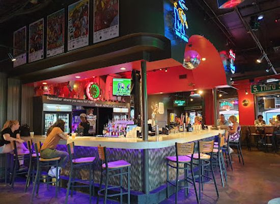 tennessee/memphis/nightclub/alfred-s-on-beale