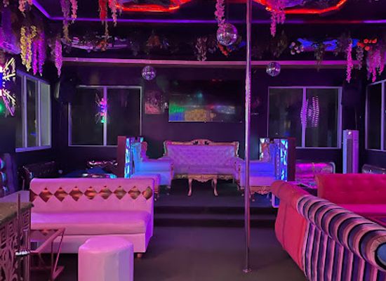 nigeria/calabar/nightclub/embassy-lounge