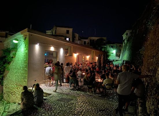 greece/corfu/corfu-old-town/nightclub/polytechno
