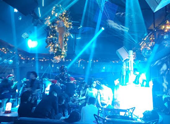 vietnam/southeast/nightclub/shark-club