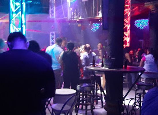 guatemala/puerto-barrios/nightclub/paradise
