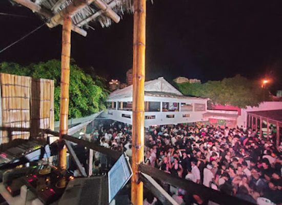ecuador/salinas/nightclub/oasis-beach-club