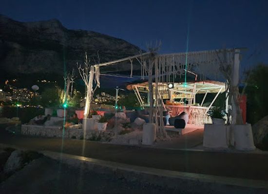 croatia/makarska/nightclub/beach-bar