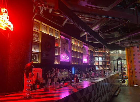 japan/oki/nightclub/world-kyoto