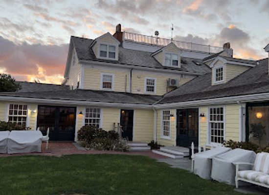 massachusetts/nantucket/nightclub/the-westmoor-club