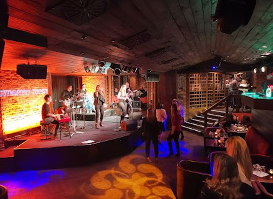 germany/munich/schwabing/nightclub/night-club-bayerischer-hof