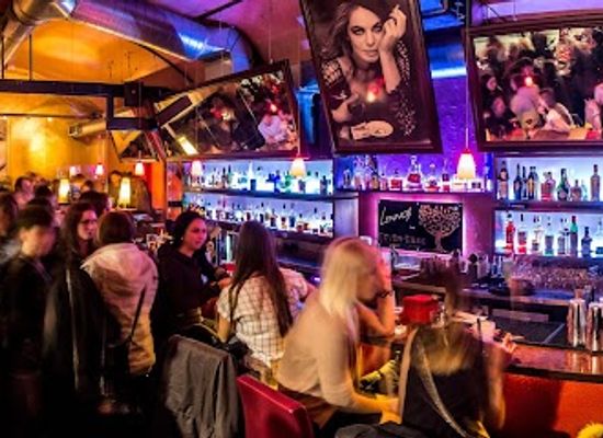 austria/linz/nightclub/lennox-bar