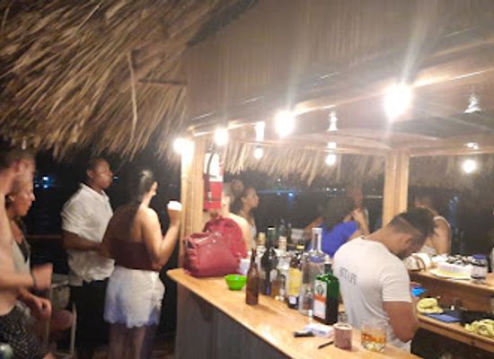 nicaragua/corn-islands/nightclub/bit-coin-island-bar