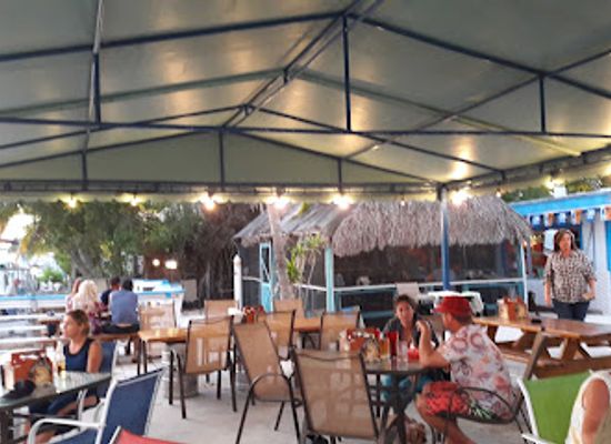 florida/everglades/nightclub/shipwrecks-bar-grill