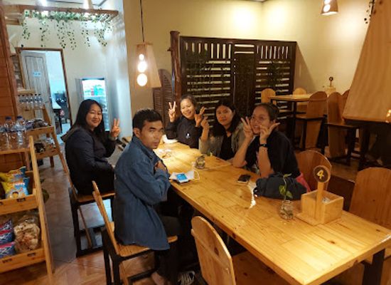 indonesia/mount-bromo/nightclub/kusuma-kitchen