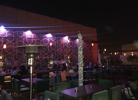 jordan/balqa-highlands/nightclub/iguana-rooftop