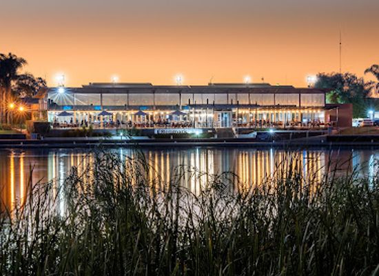australia/riverland/nightclub/renmark-club