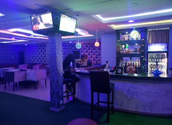 nigeria/niger-delta/nightclub/de-emirates-club-and-lounge