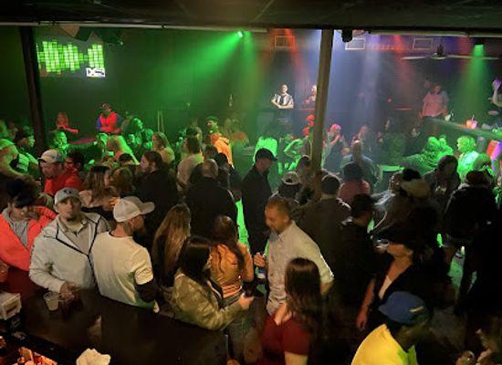 wisconsin/western-uplands/nightclub/xs-nightclub