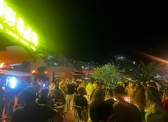 albania/delvina/nightclub/hojza-lounge-terrace