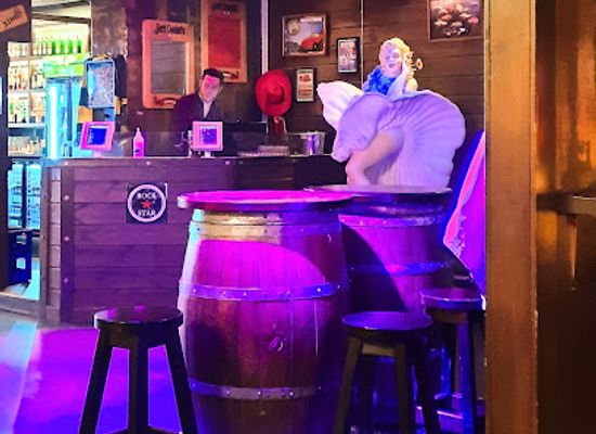 finland/kuopio/nightclub/jolene-happy-bar