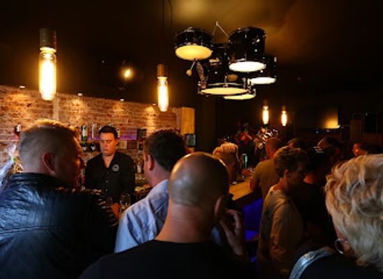 netherlands/zaanstreek/nightclub/heroes-music-bar