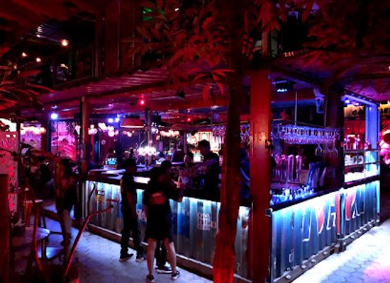 cambodia/siem-reap/nightclub/classic-hip-hop-club-siem-reap