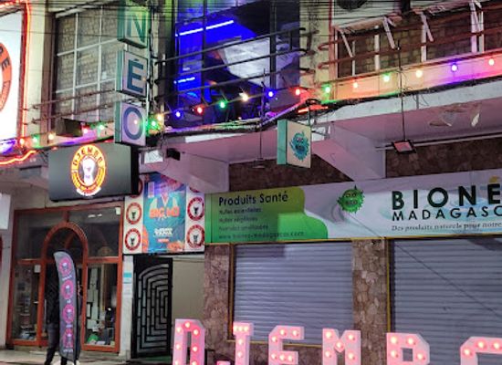 madagascar/itasy/nightclub/djembe-discotheque-tana-ex-le-six