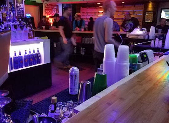 wisconsin/western-uplands/nightclub/five-nightclub