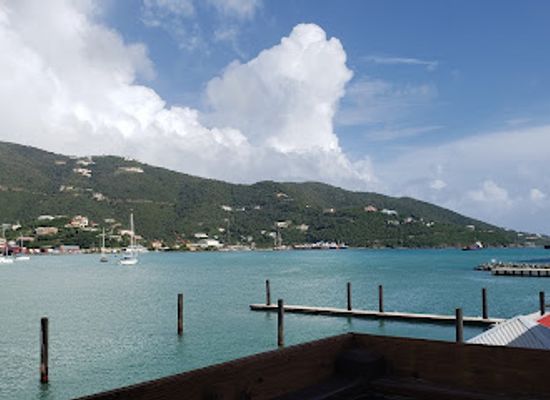 british-virgin-islands/peter-island/nightclub/aromas-cigar-martini-bar-bvi