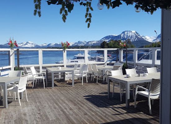 norway/more-og-romsdal/nightclub/fole-festlig