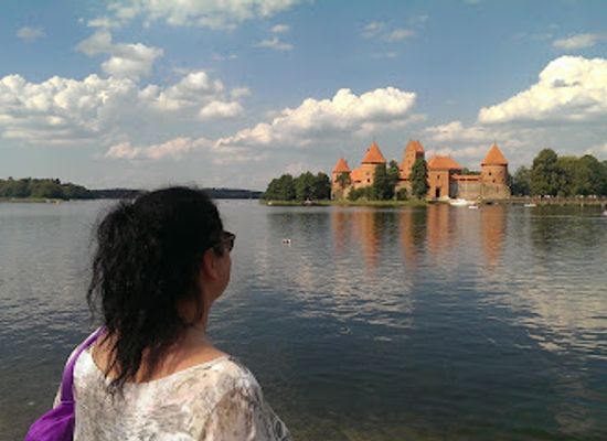 lithuania/trakai-island-castle/nightclub/apvalaus-stalo-klubas-restaurant-and-hotel