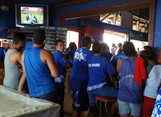 samoa/upolu-island/nightclub/cocktails-on-the-rocks