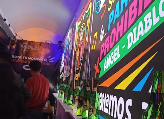 ecuador/chimborazo-region/nightclub/onix-lounge-club