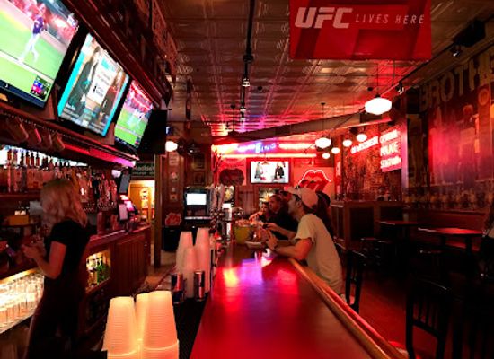 wisconsin/la-crosse/nightclub/brothers-bar