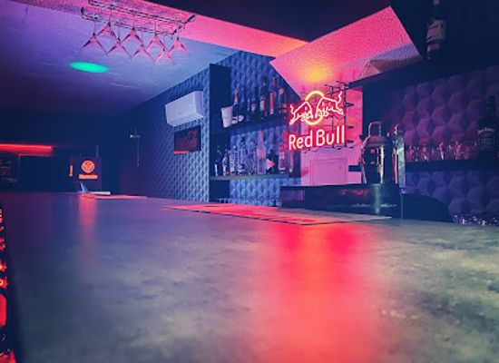hungary/balaton-uplands/nightclub/peter-s-night-club