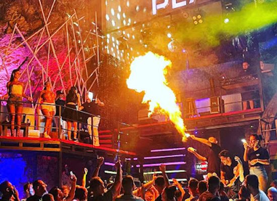 montenegro/ulcinj/nightclub/plan-b-open-bar