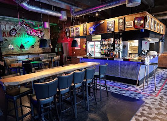 norway/senja-island/nightclub/hugos-pub-senja-uteliv-as