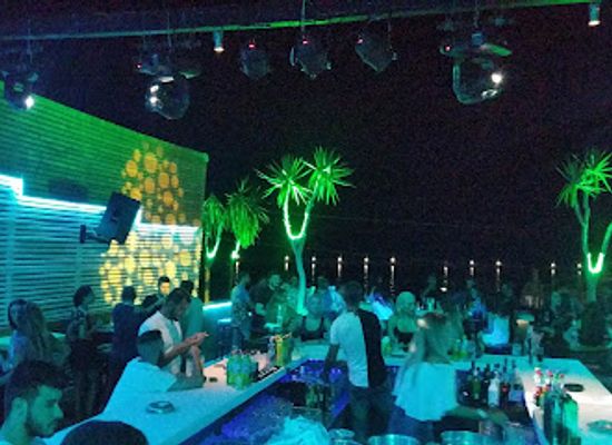 greece/samos/nightclub/puerto