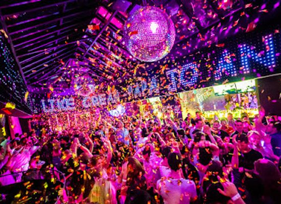hungary/kapos-valley/nightclub/peaches-and-cream-club