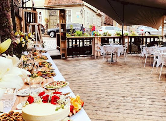 latvia/kuldiga/nightclub/pagrabins