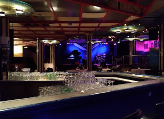 austria/vienna/hietzing/nightclub/reigen-live