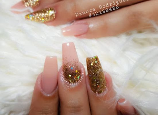 honduras/roatan/nightclub/dino-nails-roatan