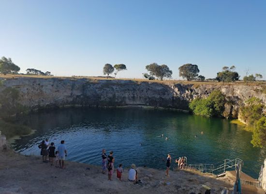 australia/limestone-coast/nightclub/blue-lake-bar-bistro