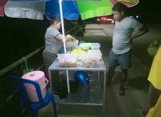 timor-leste/bobonaro/nightclub/nasi-kuning-rica2