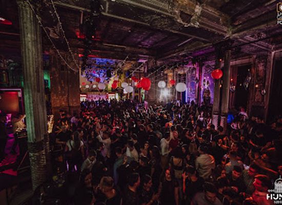 hungary/szeged-csanad/nightclub/hungi-vigado